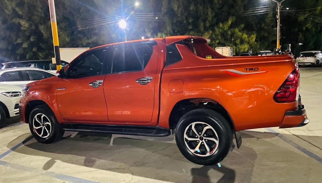 ขายรถมือสอง Toyota Hilux Revo Sportivo 2.4 จังหวัด ชลบุรี 3