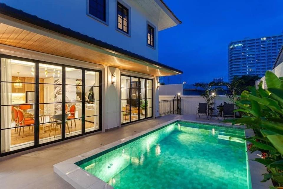 Brand New House with private swimming pool on Jomtien beach location just 3 minutes walk to the beach. Modern luxury style  3