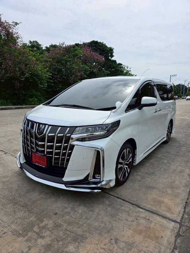 Toyota ALPHARD SC สีขาว ปี 2022 ไมล์ 60,000 กม. 