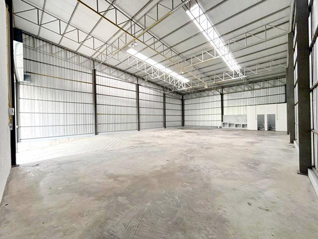 โกดัง 2น้ำ มีพื้นที่จอดรถ หลังคาสูงโปร่ง ศรีสมาน ไฟฟ้า 1 เฟส ดอนเมือง ขาย-เช่าโกดังมินิแฟคตอรี่สร้างใหม่ 100ตรว. 360ตรม. 4