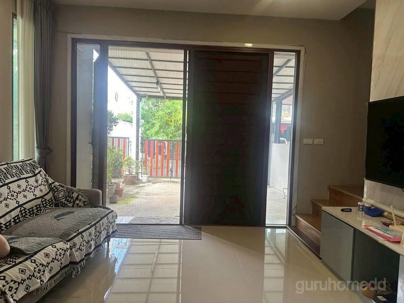 ขายทาวน์โฮม หลังริม พาทิโอ อ่อนนุช มอเตอร์เวย์ เนื้อที่ 28.2 ตรว 3ห้องนอน 3ห้องน้ำ บ้านบิวอิน เฟอร์พร้อมอยู่ - ghd000779 4