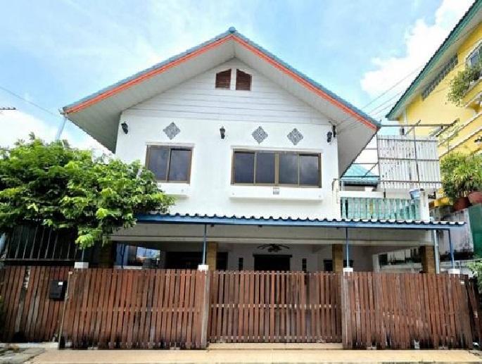 For Rent ให้เช่าบ้านเดี่ยว 2 ชั้น ซอยประเสริฐมนูกิจ 18 หมู่บ้านเสนานิเวศน์ 1 