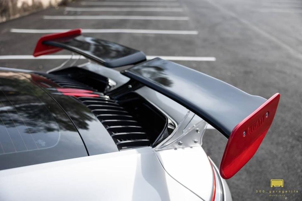 Porsche 911 CARRERA ,992 Techart 13