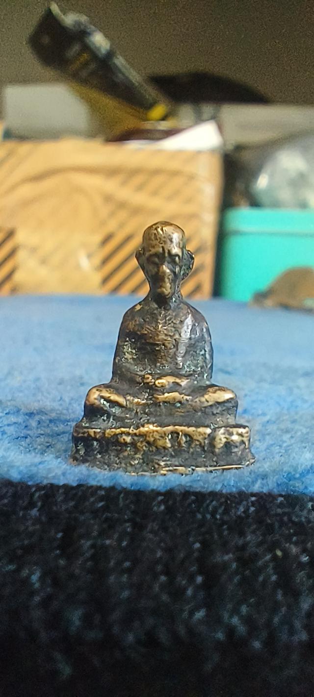 รูปหล่อหลวงพ่อทบ วัดชนแดน