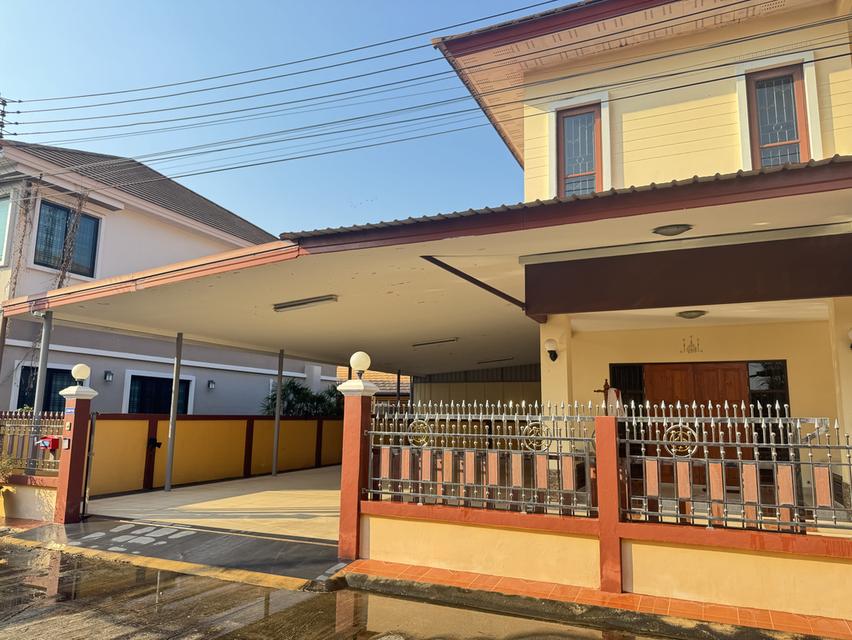 บ้านเดี่ยว  2  ชั้น 5 ห้องนอน 3 ห้องน้ำ 3