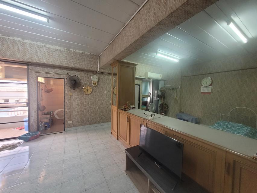 ห้องสวย 59 ตรม. เข้าออกหลายทางใกล้รถไฟฟ้า 1
