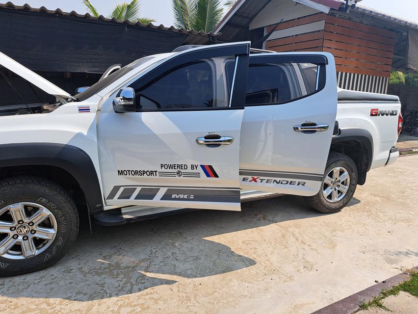 mg สี่ประตู รองท๊อป ปี2563