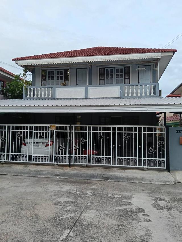 ขายบ้านแฝด 51 ตรว. บางบอน5 พิกัดซอยพระราม2/82 หรือซอยเอกชัย109 5ห้องนอน 3ห้องน้ำ 1