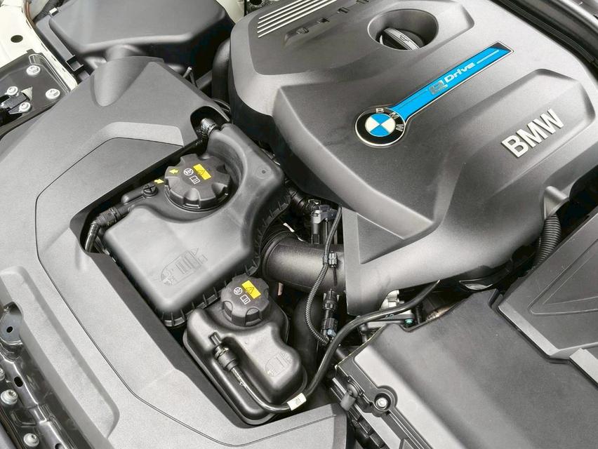 รหัสรถ KPM7997 ‼️BMW 330e Sport Plug-In Hybrid F30 ปี 2018 จด 20‼️  8