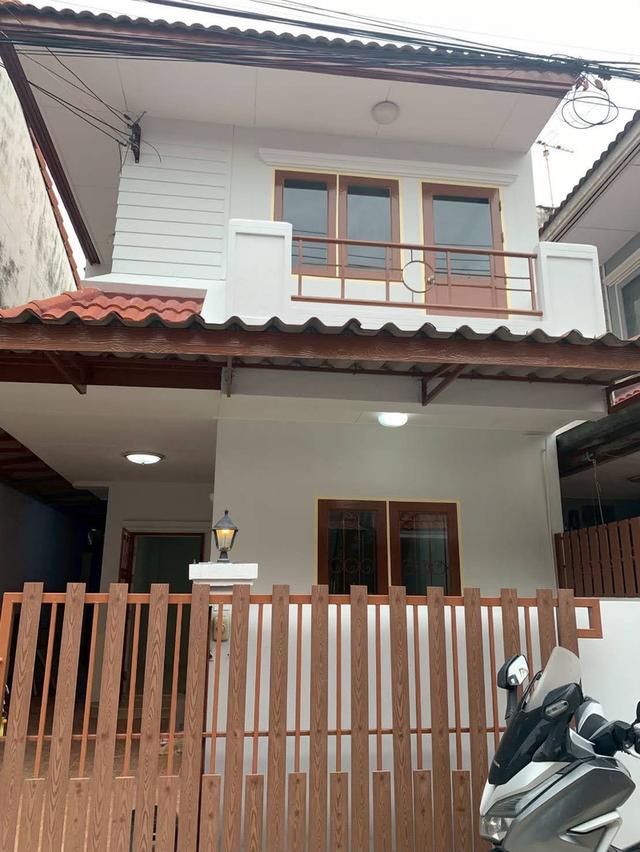 บ้านทาวน์เฮ้าส์ ผนังสองด้านไม่ติดกัน ใกล้รถไฟฟ้าสายสีแดงดอนเมือง 1