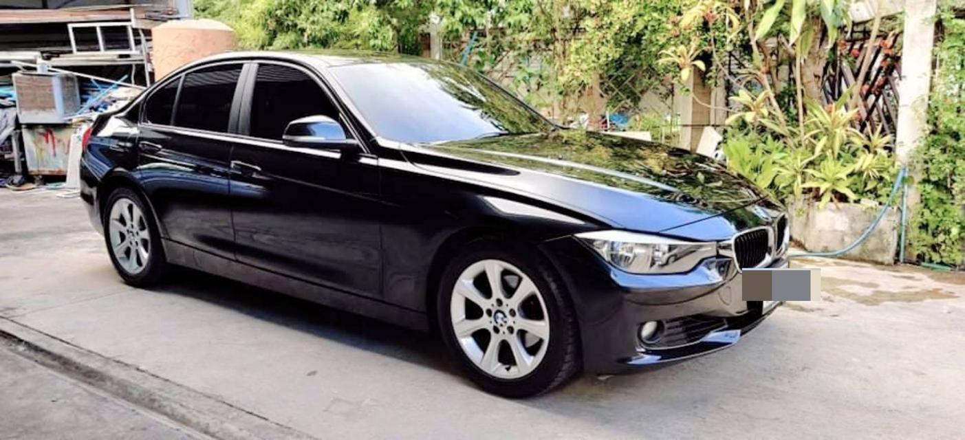 BMW 320i. ปี2013  จด2015