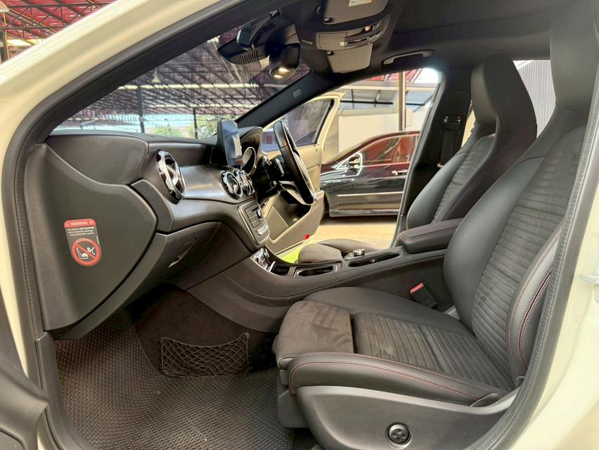 MERCEDES-BENZ GLA250 2.0 AMG Dynamic w156 ปี 2018 12