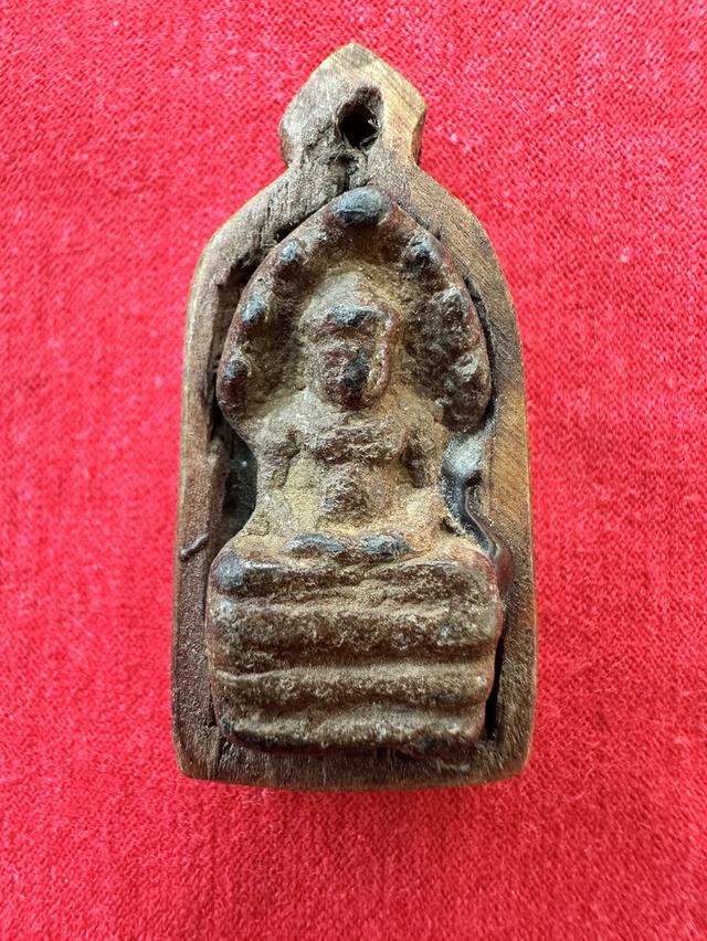 พระนาคปรกพิมพ์เข่าบ่วงเนื้อชินเงิน