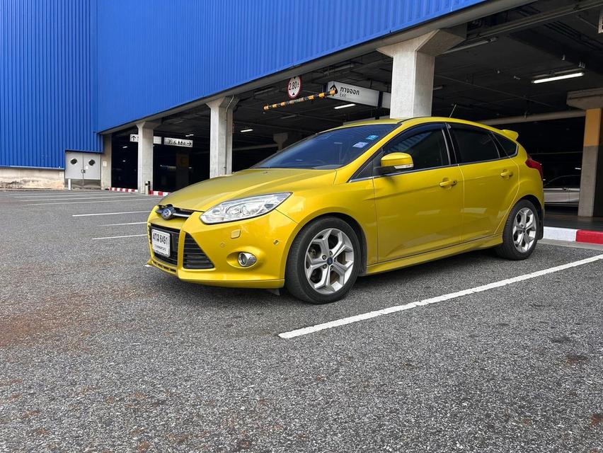 Ford Focus สีเหลือง 7