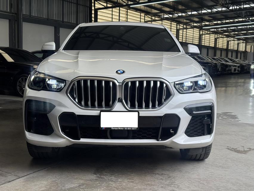 2022 BMW X6 40i M Sport