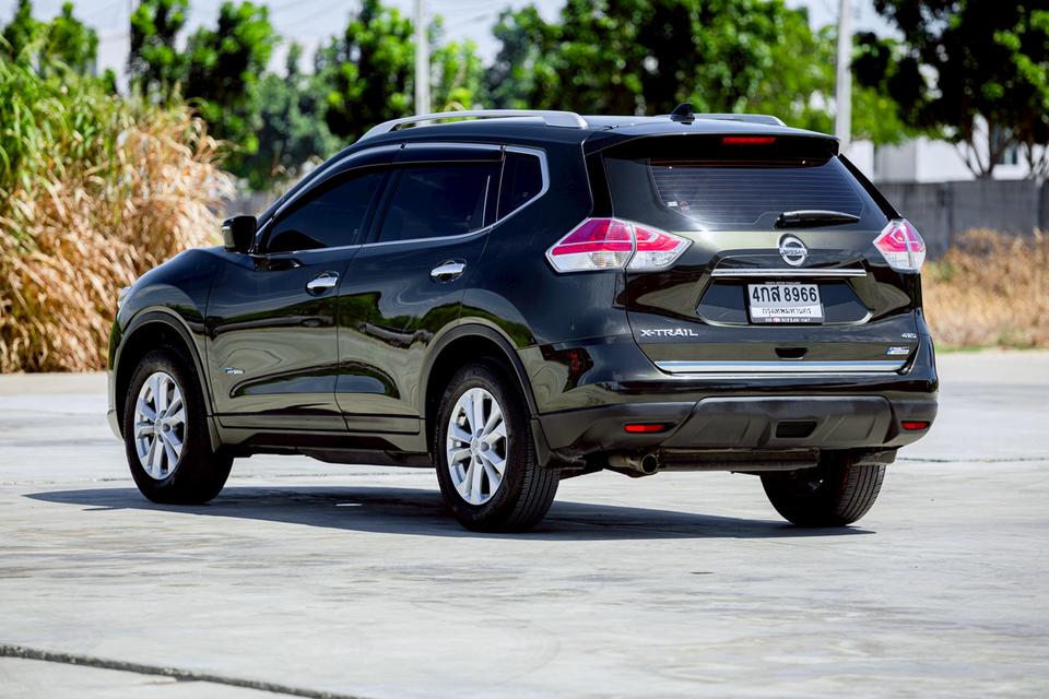NISSAN X-TRAIL 2.0V Hybrid 4WD ปี 2016 สีเขียว มือเดียวป้ายแดง 6