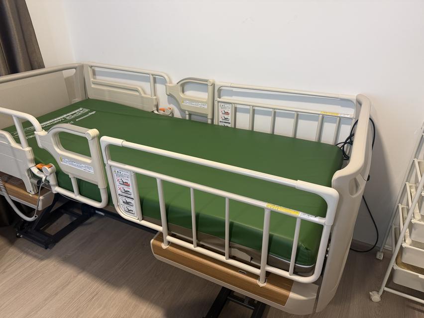เตียงผู้ป่วยไฟฟ้า paramount rakusho z