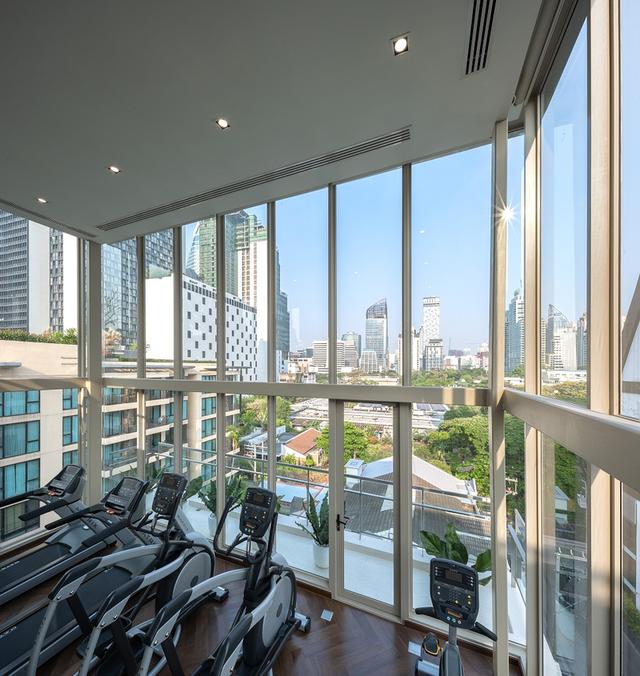 For Rent Craft Ploenchit 2 bed, 2 bath, 190 m. from BTS Ploenchit 9