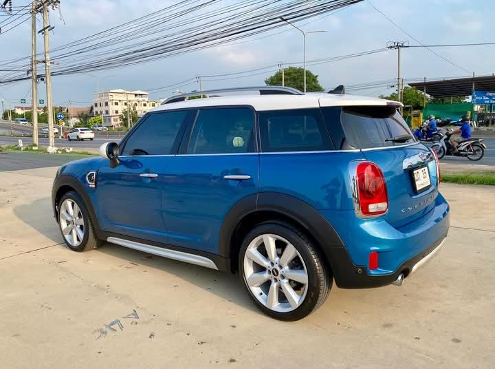 Mini Countryman สีน้ำเงิน 7