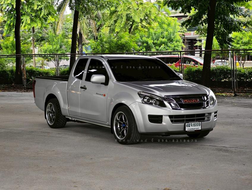 Isuzu D-MAX 2.5 Space-Cab MT ปีคศ. 2013 