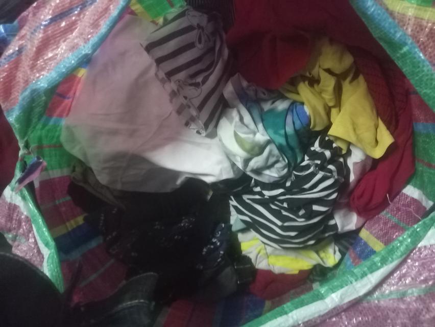 เสื้อผ้า