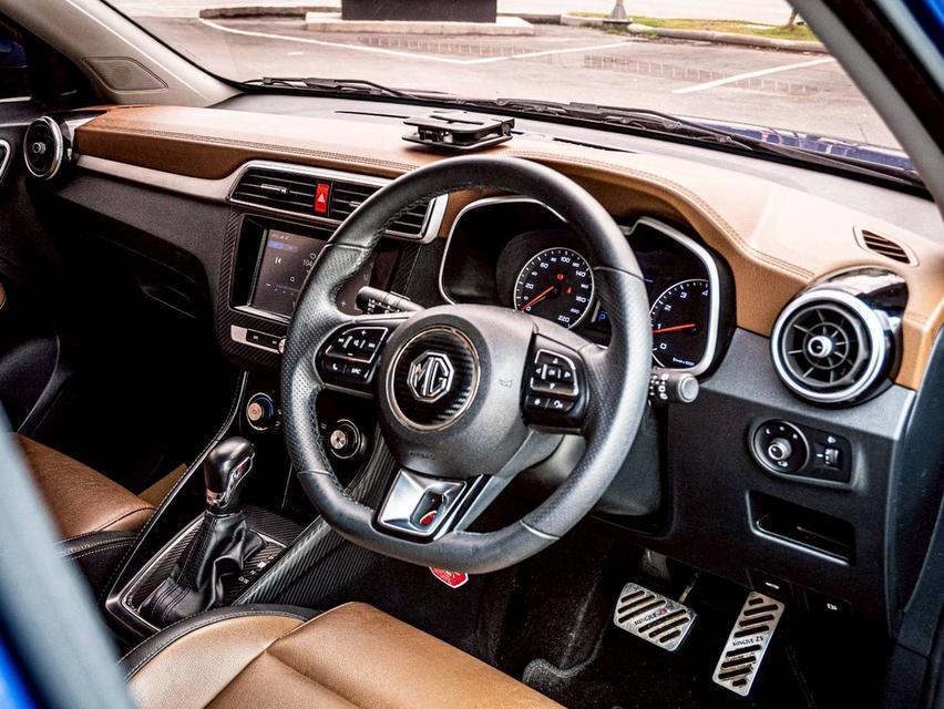 MG ZS i-SMART 1.5D สีน้ำเงิน ปี 2018 มือเดียวป้ายแดง 10
