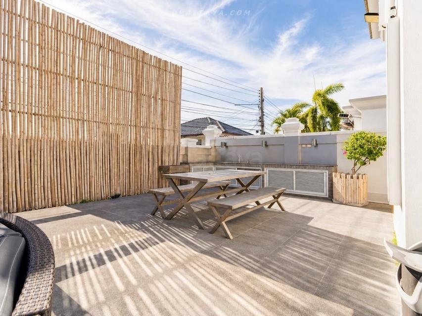For Rent Only — Luxury Private Pool Villa at Siam Royal View PattayaLuxury private pool villa for rent at Siam Royal View Pattaya 5