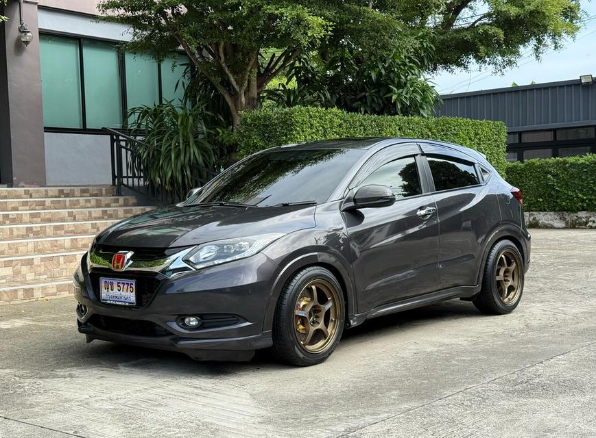 2018 HONDA HRV 1.8 EL รถมือเดียวออกป้ายแดง มาพร้อมของแต่งแท้เพียบ รถประวัติดี ไม่เคยมีอุบัติเหตุครับ 4