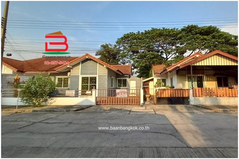  บ้านแฝด หมู่บ้าน ทรัพย์ธานี รังสิต-คลอง 9 เนื้อที่ 37.1 ตรว. ใกล้ซีเจ ซูเปอร์มาร์เก็ต สาขารังสิตคลอง 9 ตำบลลำผักกูด อำเภอธัญบุรี จังหวัดปทุมธานี 1