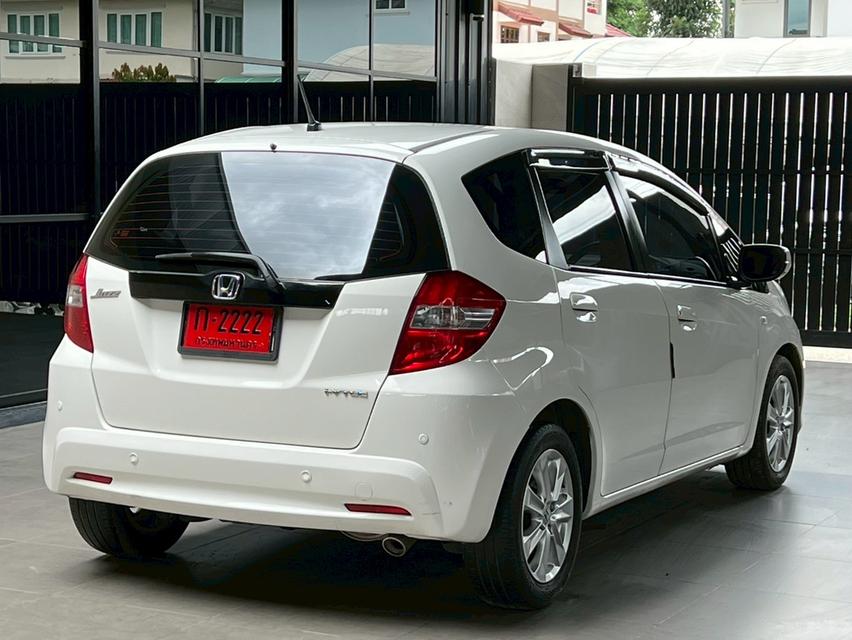 Honda JAZZ 1.5V Hatchback 10