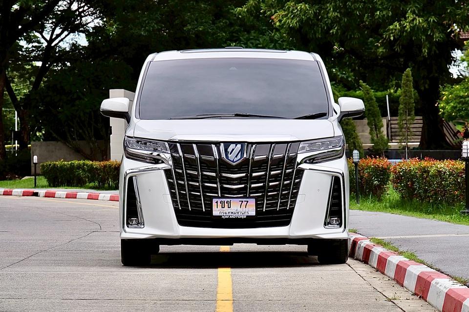 Toyota Alphard 2.5 SR-C Package ปี 2022 สีขาว ไมล์น้อย รถสวยพร้อมใช้สุด