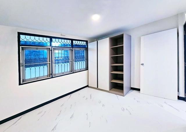 MRT ห้วยขวาง 600ม ตลาดสดห้วยขวาง 800 ม. ให้เช่าบ้านชั้นเดียว 320ตร.ม..ถ.ประชาราษฎร์บำเพ็ญ2-10 80ตร.วา.รร.นานาชาติรีเจนท์ 6