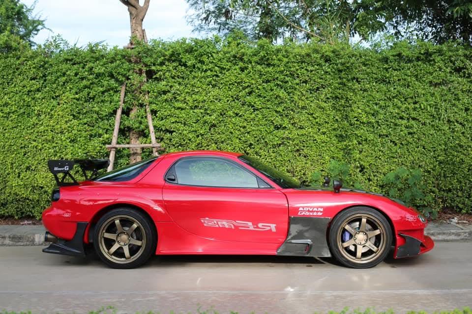 Mazda RX 7 สีแดง 3