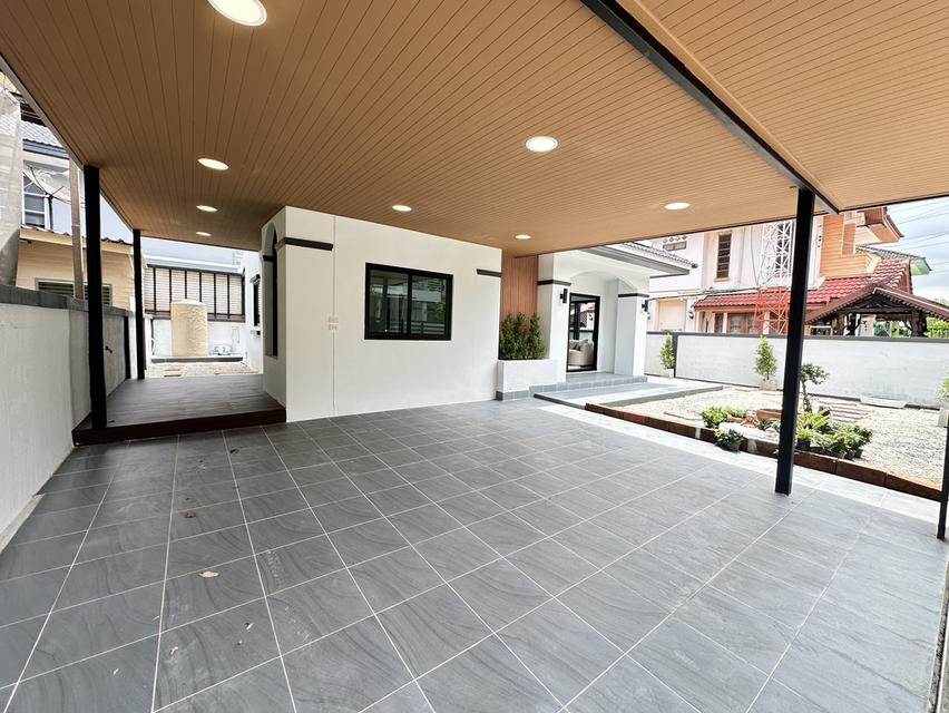 ฟลอร่าวิลล์ สุวินทวงศ์ 3