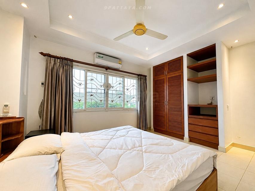 For Sale / For Rent — Pool House at View Point Village, PattayaSingle detached house for sale and rent at View Point Village, Pattaya. Spacious 13