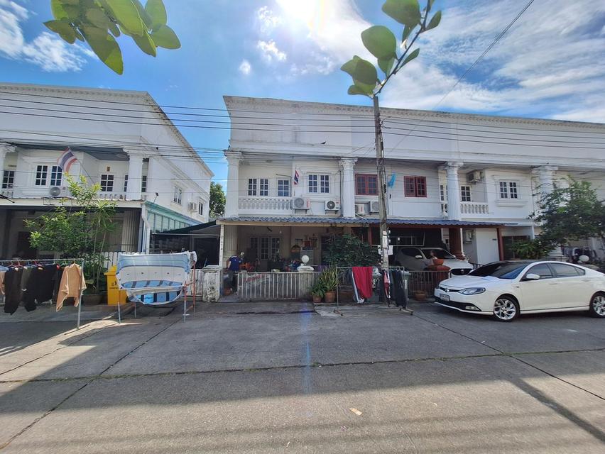 ขาย ทาวน์เฮาส์ หมู่บ้านสวนหลวง วิลล์ 1 บ้านหลังมุม ใกล้สวนหลวง ร.9 ใกล้มหาวิทยาลัยรามคำแหง บาในา URA 10