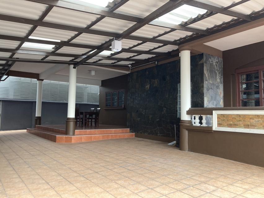 ให้เช่าบ้านเดี่ยว2ชั้น ใกล้ KIS International School ใกล้ SISB ใกล้สถานทูตจีน เกาหลี และตุรกี5ห้องนอน 5ห้องน้ำ ย่านห้วยข 7