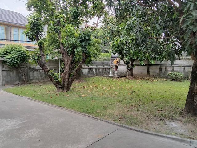 HR 10522 ให้เช่าบ้านเดี่ยว 2 ชั้น พร้อมสวนขนาดใหญ่ ทำเลพระโขนง สุขุมวิท 71 ใกล้ BTS พระโขนง 3