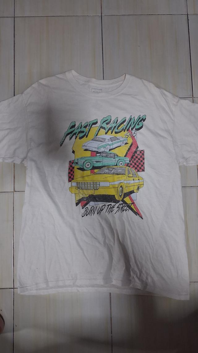 เสื้อยืดวินเทจมือสอง สีขาว Full Tilt Fast Racing Worn In Tee Sz M มือสองสภาพดี ลายสกรีนสวยสไตล์รถเก่า ทรงสวย ใส่สบาย ผ้าบาง งานเก็บ คอกลม