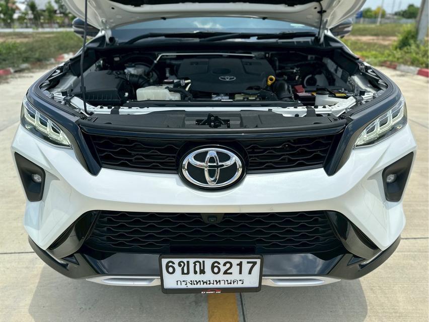 TOYOTA NEW FORTUNER 2.4REGENDER BLACKTOP 2WD ปี2021สีขาว เกียร์ออโต้ เครื่องดีเซล 11