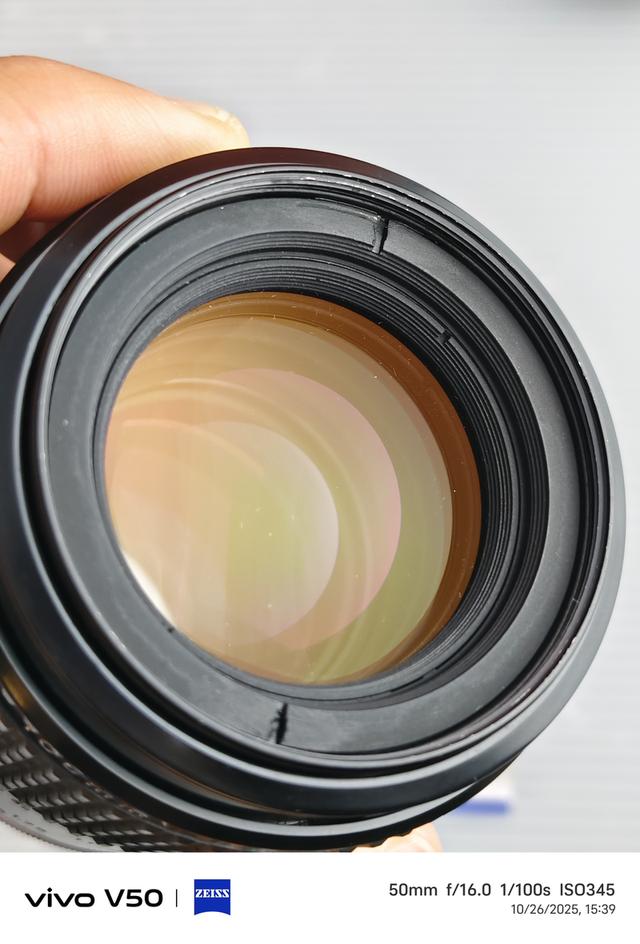 Nikon micro nikkor 105mm f 2.8 AI-S  5