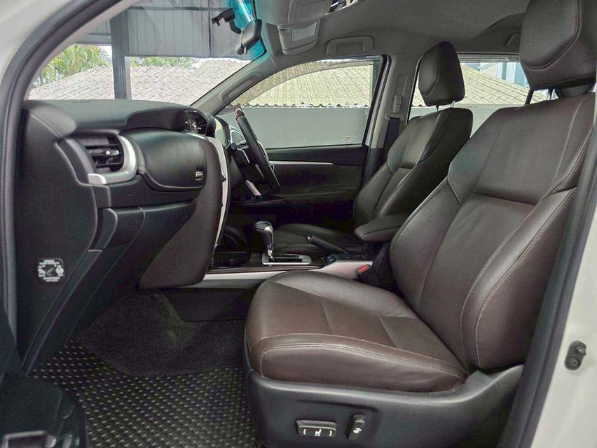 (แจ้งรหัสรถ WMT5652) Toyota Fortuner 2.4V 4WD ปี 2019 รูปที่ 9