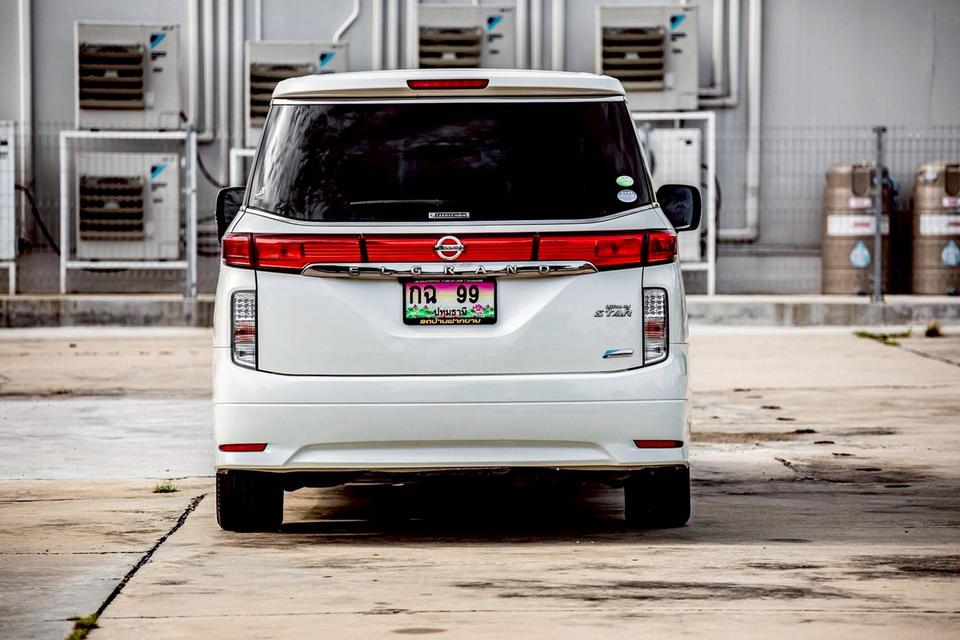 รหัสรถ GT99 Nissan Elgrand 2.5 ปี 2012 สีขาว 7 ที่นั่ง 13