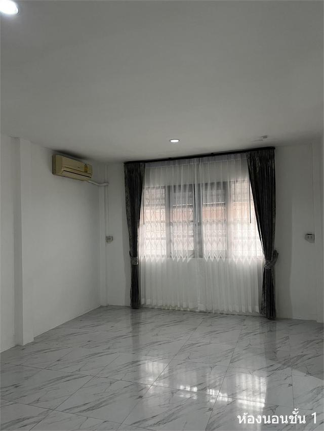 ขายบ้านเดี่ยว 2 ชั้น ลาดพร้าว 94 / 5 ห้องนอน 4 ห้องน้ำ 10
