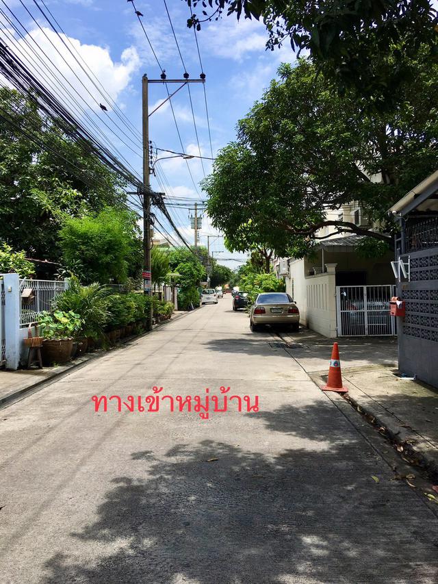 Nice House for sale greenery 3 Beds Town in Town area, Ladprao 2