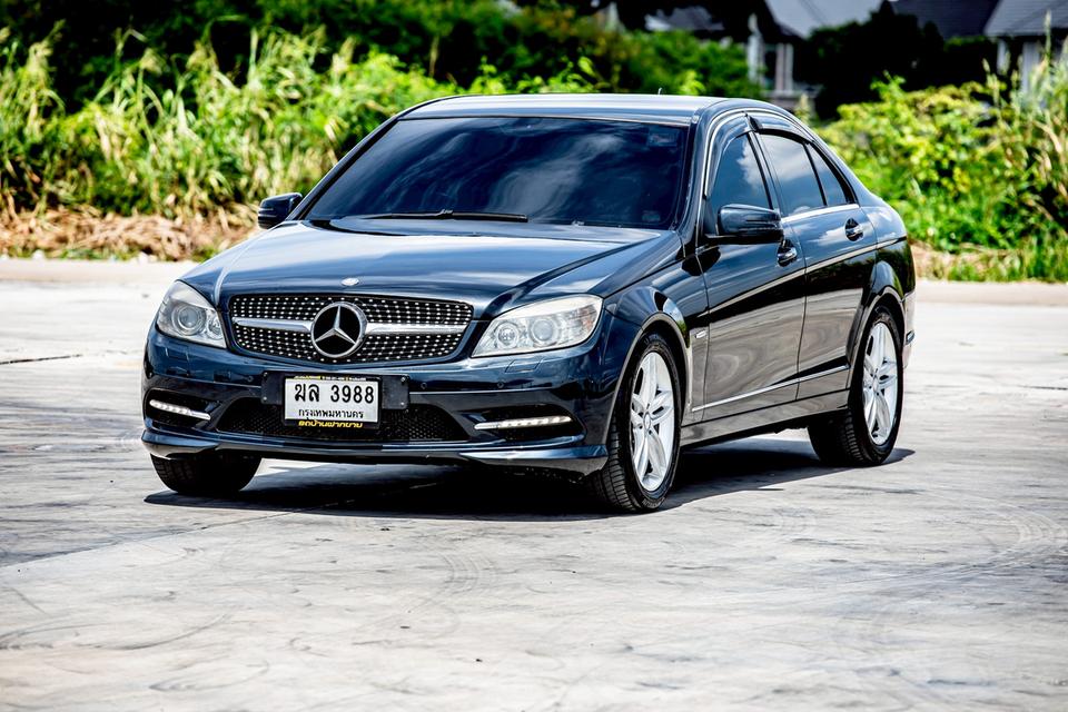 Benz C250 ปี 2013 สีรถสวย สภาพดีมากๆ 