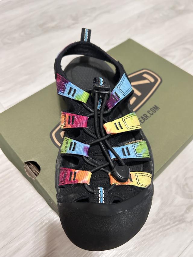 รองเท้าKEEN Newsport retro รูปที่ 3
