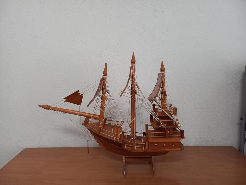 เรือสำเภาจำลอง ทำจากไม้จริง