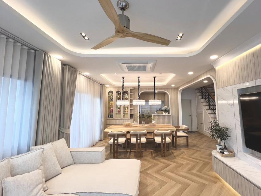 For rent Centro Bangna 150.000/month 2