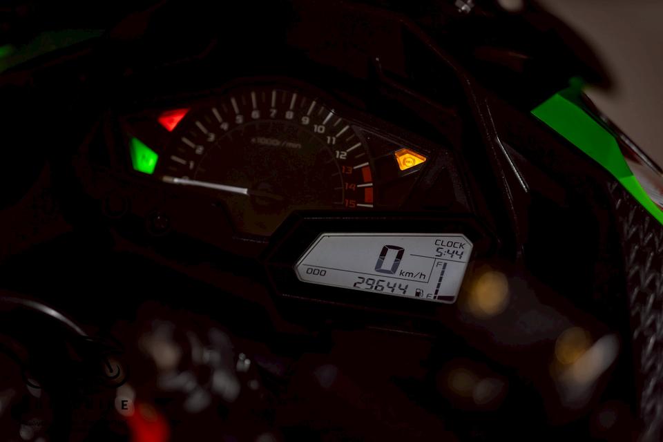 KAWASAKI NINJA300 2014 รูปที่ 6